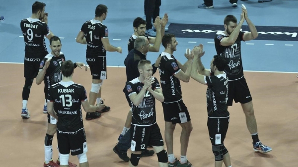 Hentbol'da 3'de 3