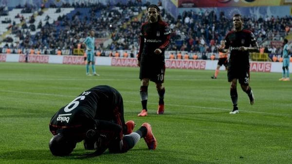 Son 13 sezonun en iyisi Demba Ba