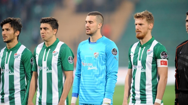 Bursaspor kalecisi Harun Tekin, anneannesini kaybetti