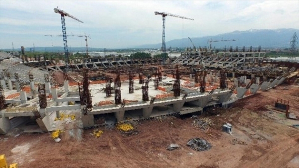 İzmit'in yeni stadına haciz şoku