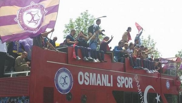 Şampiyon Osmanlıspor şehir turu yapıyor