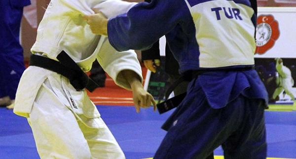 Judo Milli Takımı Bakü'ye gitti