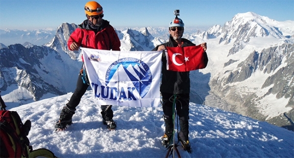 Türk dağcılar Alpler'de tırmandı