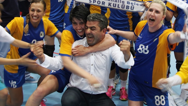 Yenimahalle Belediyesinde sürpriz istifa...