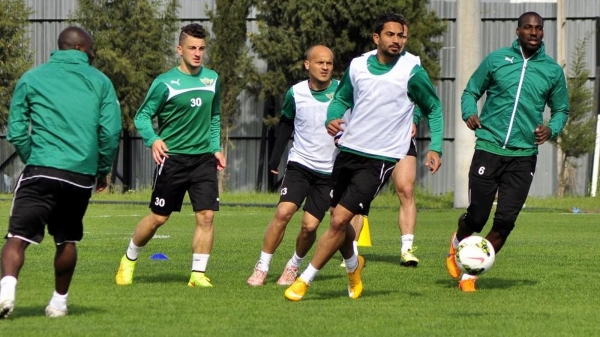 Cihat Arslan: "Dört oyuncuyla anlaşmak üzereyiz"