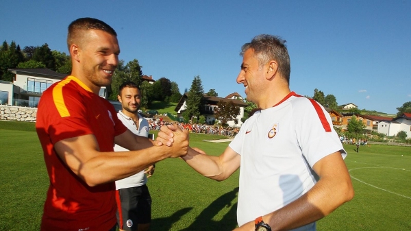 Podolski: "Fenerbahçe'nin transferleri önemli değil"