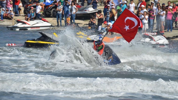 4. ayak yarışları Burdur Gölü'nde yapıldı