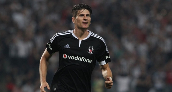 Gomez, Demba Ba'yı solladı