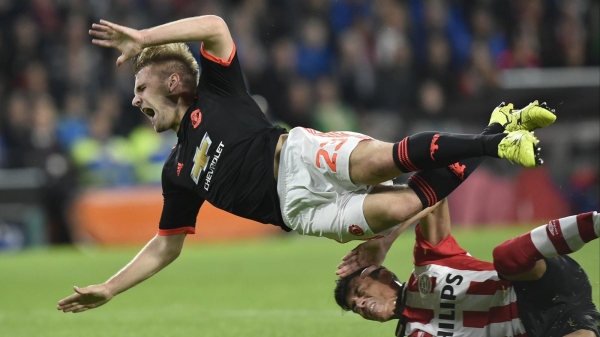 Luke Shaw'un ayağı kırıldı