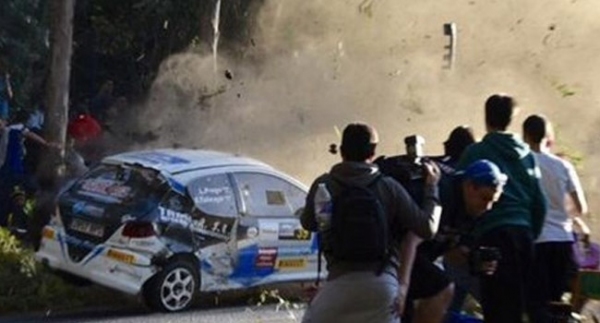 Ralli yarışında kaza! 6 ölü