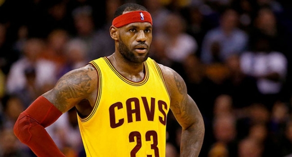 LeBron'dan hayranlarına yılbaşı hediyesi