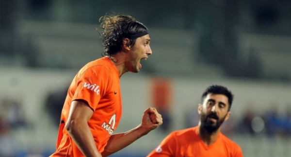 Mehmet Batdal imzayı attı
