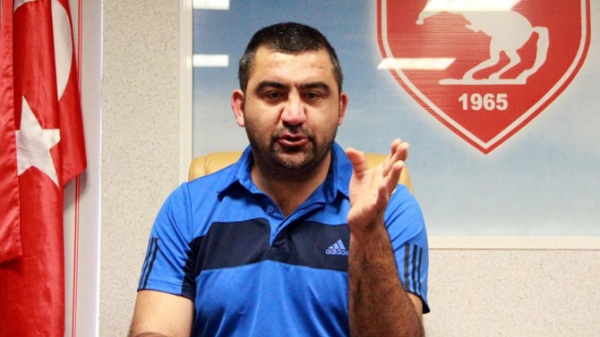 Ümit Özat ile Samsun basını arasındaki gerilim sürüyor