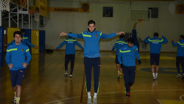 Bursaspor, aradığı sağ beki buldu
