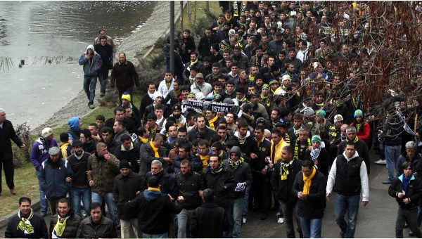 Ankaragücü taraftarı yürüyüşe geçiyor...