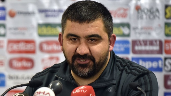 Özat: "Bu takım düşmeyi hak etmiyor"
