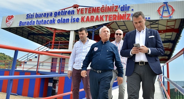 Fikret Orman'dan Altınordu'ya övgü