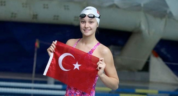 Yüzmede hedef Viktoria ile olimpiyat finali