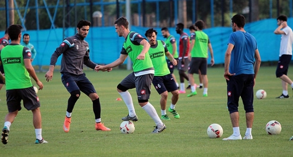Adana Demirspor'da play-off mesaisi