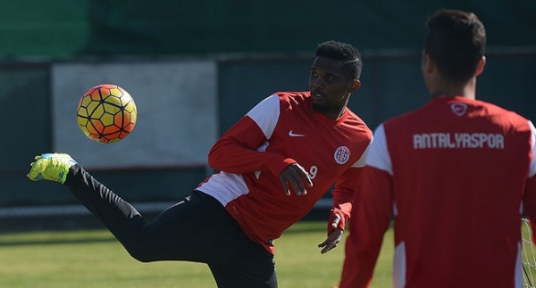 "Güçlü bir Antalyaspor ortaya çıkarmayı hedefliyoruz"