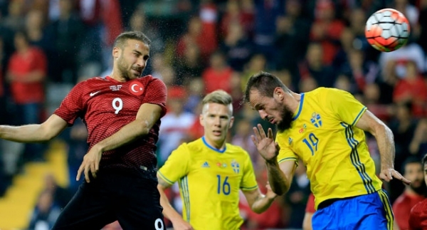 "Türkiye, EURO 2016'da başarılı olur"