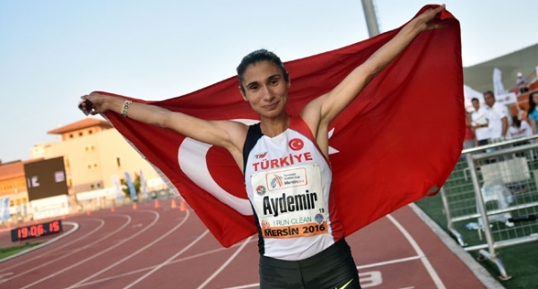 Esma Aydemir'den altın madalya
