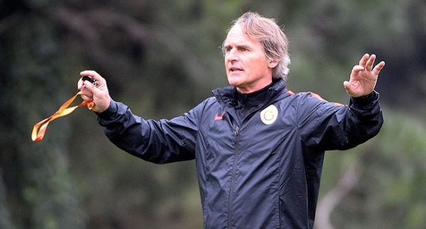 İbre Riekerink'e dönüyor