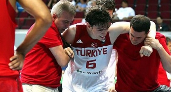 Cedi Osman'dan kötü haber!