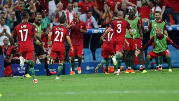 Euro 2016'da Portekiz yarı finale adını yazdırdı