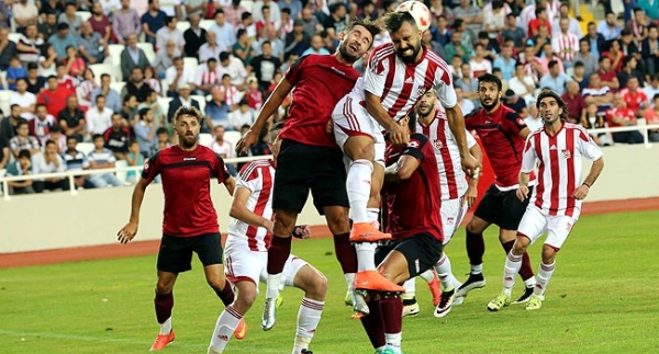 Sivasspor'dan 3 gollü galibiyet