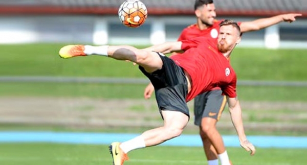 Galatasaray'da Serdar Aziz şoku
