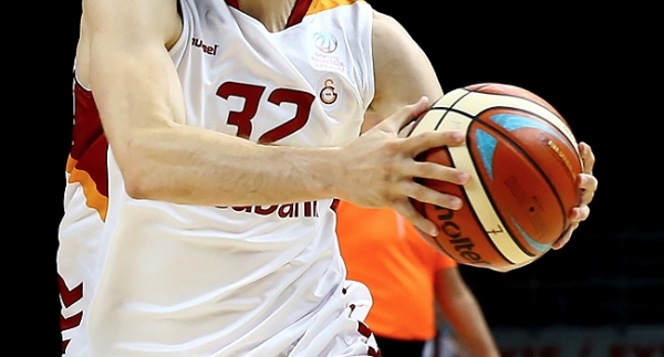 Galatasaray Odeabank'a ceza