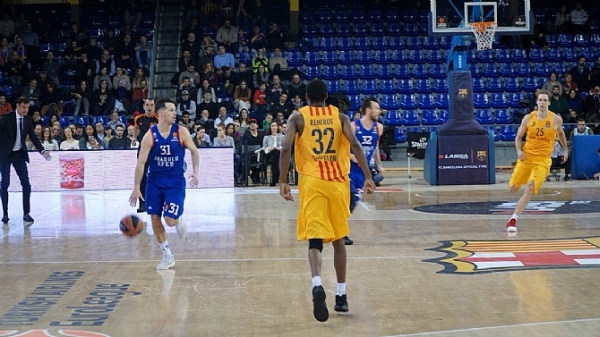 Anadolu Efes deplasmanda kayıp!