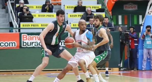 Banvit son çeyrekte güldü