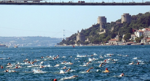 Boğaziçi Kıtalararası Yüzme Yarışı'na büyük ilgi