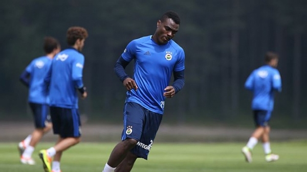 Emenike'den veda mesajı!