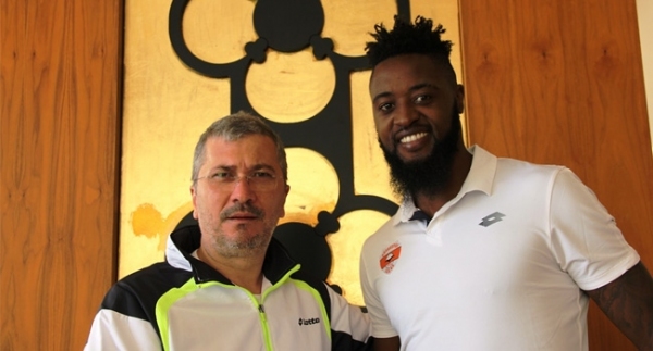 Kaleci Itandje Adanaspor'da