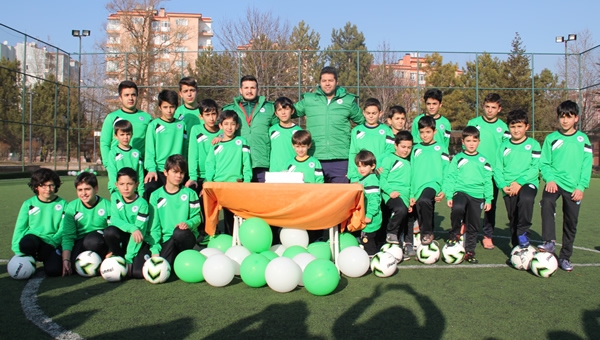 Konyaspor, Başkent'te futbol okulu açtı