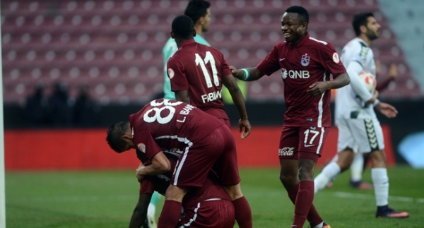 Trabzonspor Avni Aker'e veda etti
