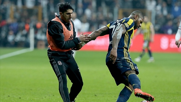 Aras sahaya girdi ve...