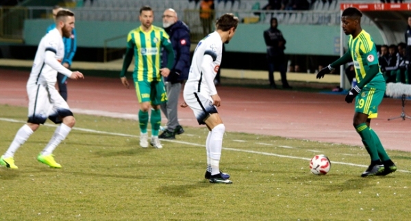 Çaykur Rizespor çeyrek finalde