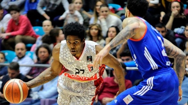 Muratbey Uşak - Anadolu Efes: 78-80