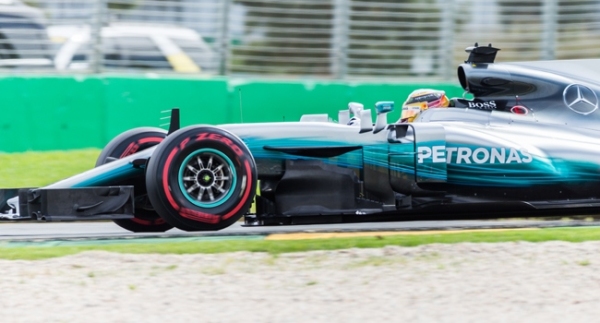 Avustralya'da pole pozisyonu Hamilton'ın