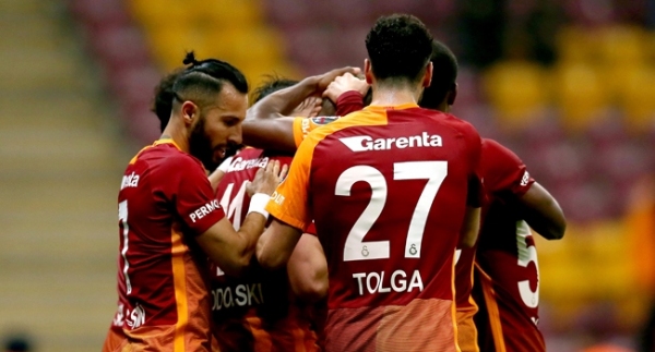 Galatasaray derbilerde kayıp