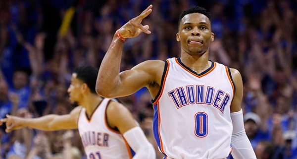 Westbrook NBA tarihine geçti