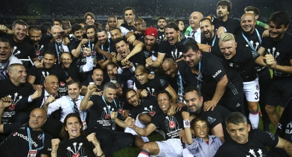 Beşiktaşlı oyuncuların şampiyonluk sevinci