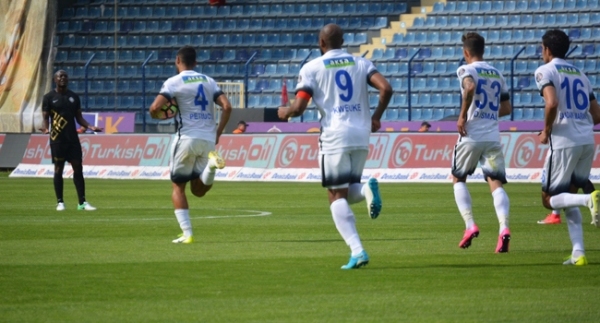 Çaykur Rizespor pes etmiyor!