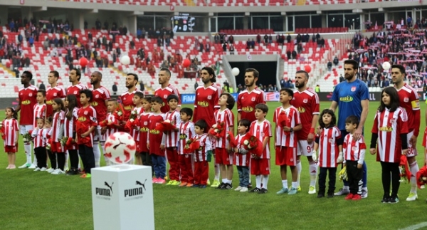 Sivasspor'un vazgeçilmezi Hakan Arslan