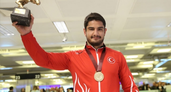 Taha Akgül: "Ben güreşin Usain Bolt'uyum"