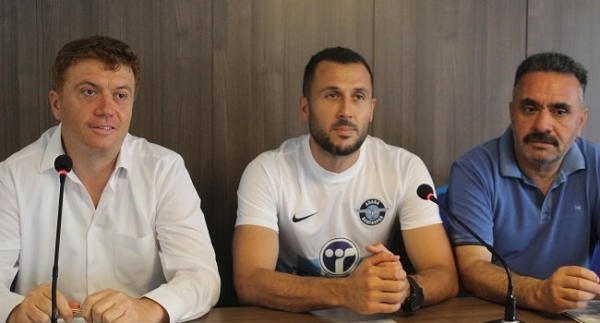 Adana Demirspor'dan kaleye takviye